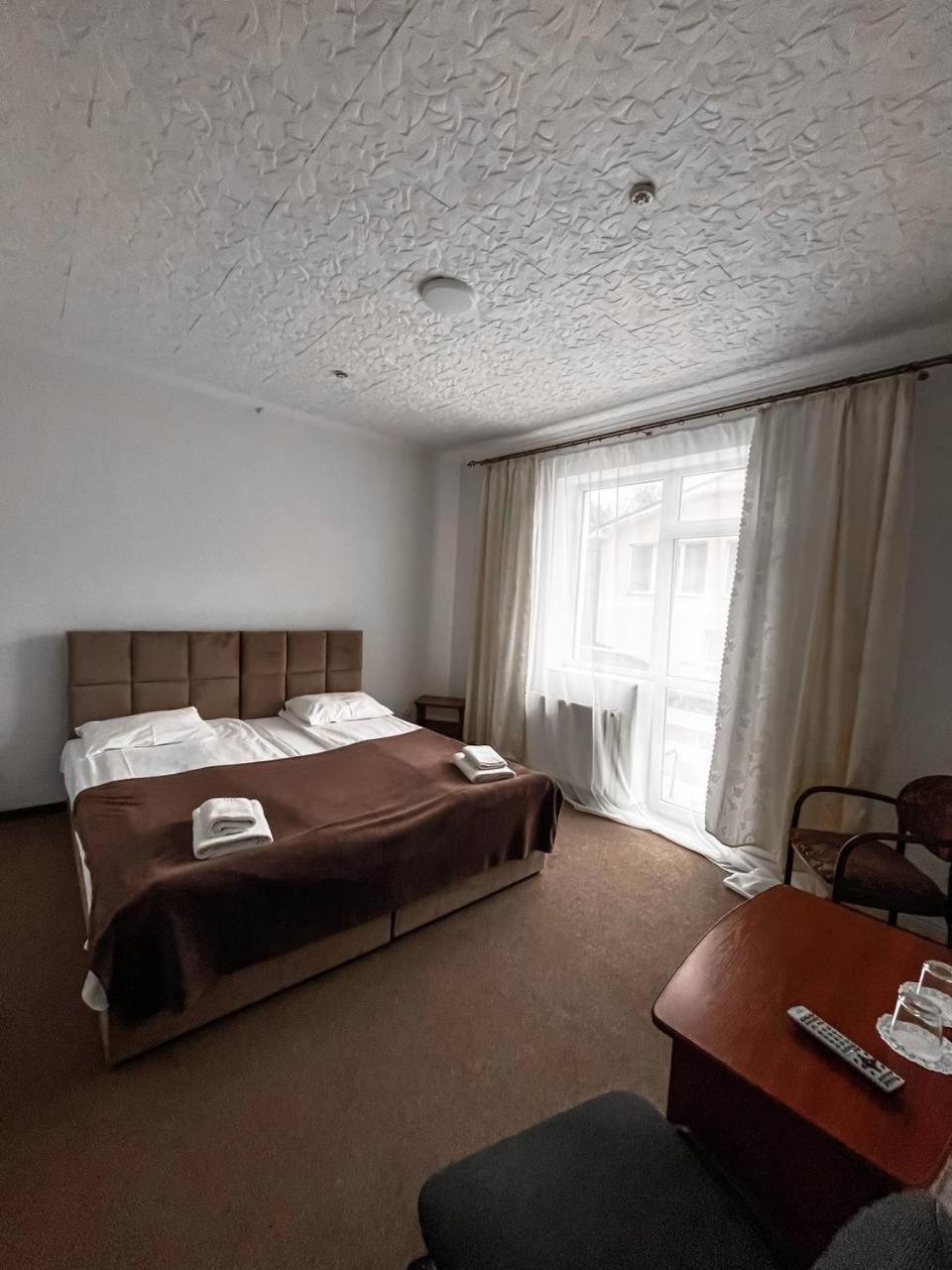 Hotel Continent Polyana  Bagian luar foto