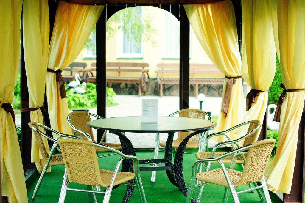 Hotel Continent Polyana  Bagian luar foto